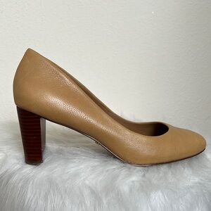 Rich camel leather stacked heel pumps